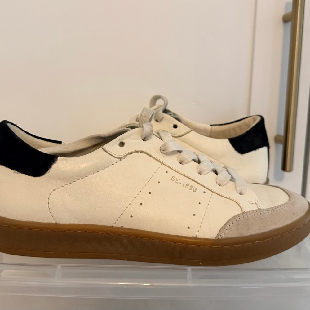Sam Edelman Josi Sneaker / White and Black with Gum Sole